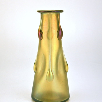 Loetz Vesuvian in an unusual Candia ground - Art Glass