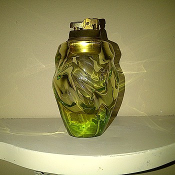 Glass tabletop lighter/ashtray - Tobacciana
