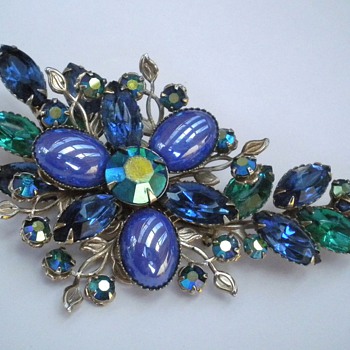 Pretty Rhinestone Jewellery