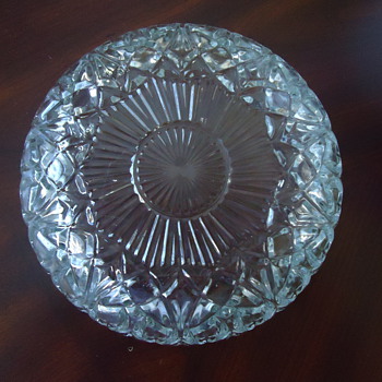 THIS IS A CLEAR BOWL...