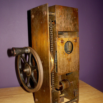 Camera-projector mechanism 1897 - Cameras