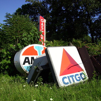 old metal gas sign