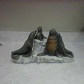 FAMILY OF SEALS