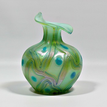 Kralik Swirls & Spots - Art Glass