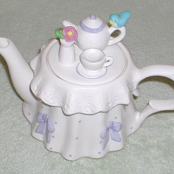 Teleflora Teapot