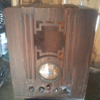RCA Victor Model 129 Canada - Radios