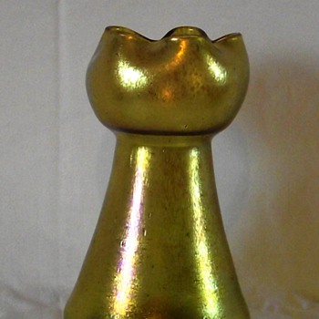 1907 Loetz Candia Silveriris II Vase #5007 