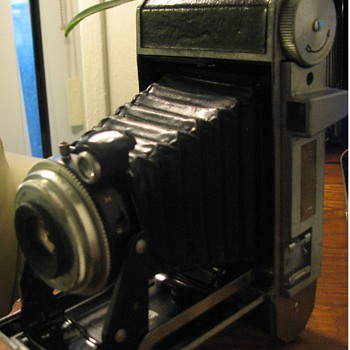 Mirror, mirror or camera, camera