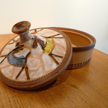 BOX & COVER FRATELLI FANCIULLACCI - Art Pottery