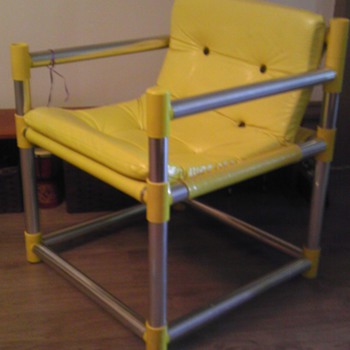 My daughters retro style desk chair