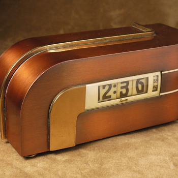 Lawson Model 304 "Zephyr" - Clocks