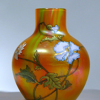 No definitive ID on these pieces. Thoughts? - Art Glass