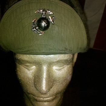 Korean War M-51 winter cap, with USMC EGA insignia