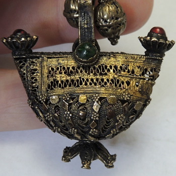 Hebrew Brooch Continued - Costume Jewelry