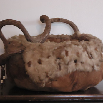 OLD LARGE NATIVE AMERICAN BASKET