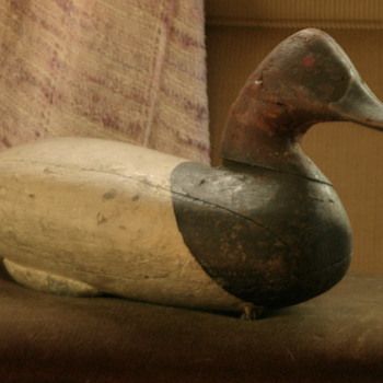 another duck decoy.....this one looks much older to me.......but I'm not sure!