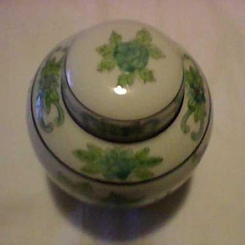 GOLD AND EMERALD PHEASANT JAR