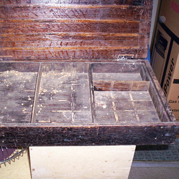 wooden specimen case