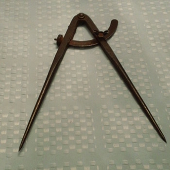This tool is made by pexto. I looked it up and it said it is a horseshoe splitter. I think it is a little small for this.  - Tools and Hardware