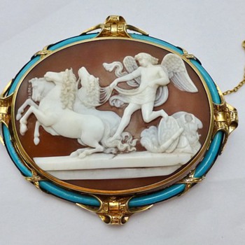 Fine gold and turquoise Mars cameo with horses - Victorian Era