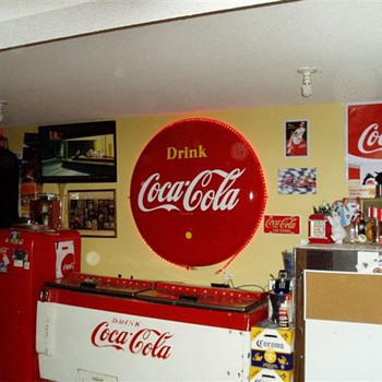 Things go better with Coca-Cola - Coca-Cola
