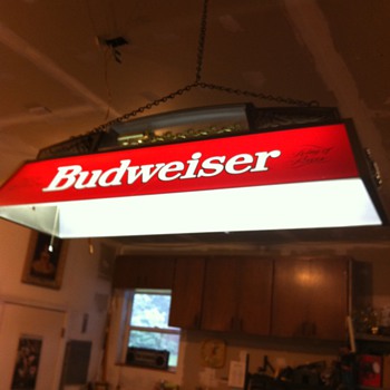 Early 80's Budweiser clydesdale pool table light