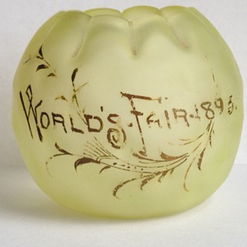 Green World's Fair Rose Bowl - Art Glass