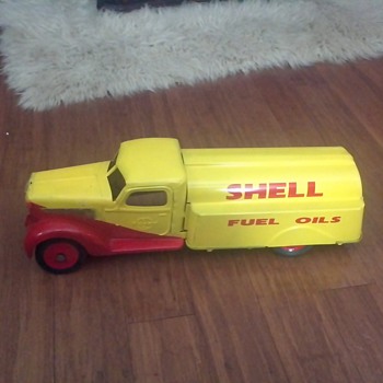International Shell Oil truck By Buddy L - Model Cars