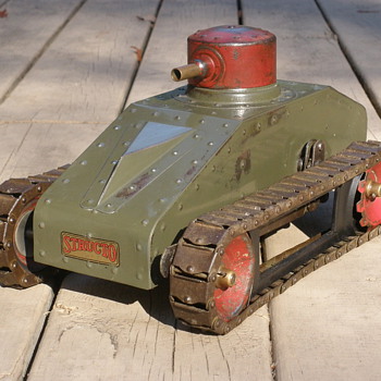 Rare lever wound Structo Tank 1930/32. Based on Cristie tanks? Completed restoration project. - Toys