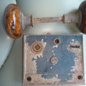 Doorknob and Lock Set - Tools and Hardware