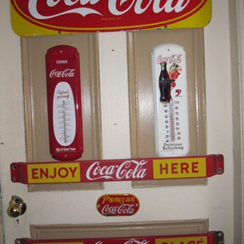 1930's Canadian French Palm Plate - Coca-Cola