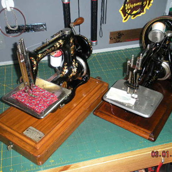 "Hand Crank - Chain Stitch" Rivals - Sewing