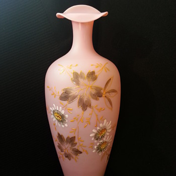 Help Needed on Newly Acquired Pink Vase!! - Art Glass