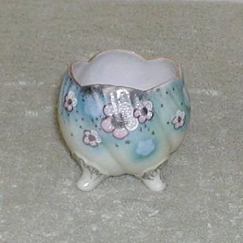 Hand-painted porcelain footed bowl