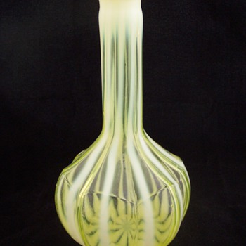1960s Fenton/LG Wright Melon Based Vaseline Barber Bottle  - Glassware