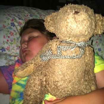 Can anyone tell me the maker of this bear? any info will help. - Dolls