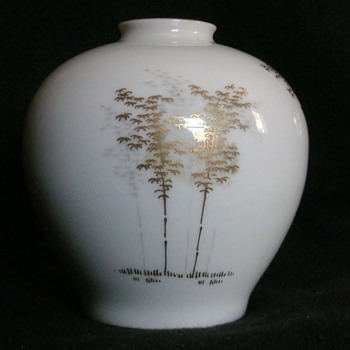 Hand Painted Fukagawa Arita Vase - Asian