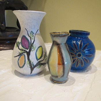 Two W Germans and an Italian walk into a bar... - Art Pottery