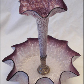 KRALIK SMOOTH CRACKLE EPERGNE - Art Glass