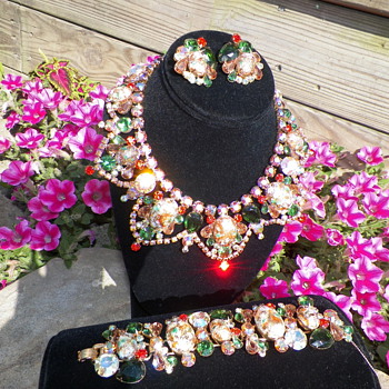 Juliana  Orabge Easter Egg Parure