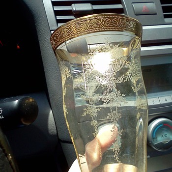 beautiful set (4) antique gold plated and etched crystal wine glasses - Glassware