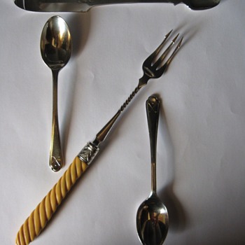 THANK-YOU SCANDINAVIAN-PIECES FOR THE BEAUTIFUL BRITISH STERLING SILVER BITS:)AND A HUGE THANKYOU TO SCANDINAVIAN_PIECES :)