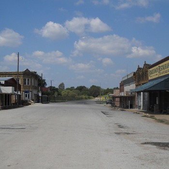 Bustling Richland Springs, Texas - Photographs