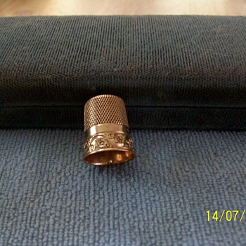 Mid-1800's ?gold thimble - Sewing
