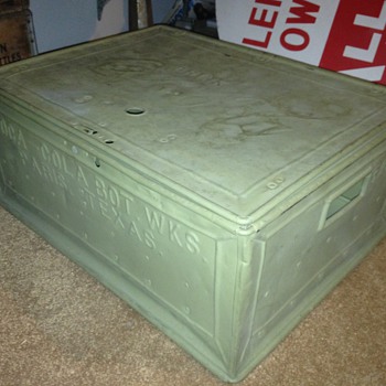 Coca Cola metal crate, 48 bottle - Coca-Cola