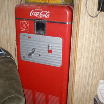 Coke Vendolator 27A said to orig. come from a Sebastopol, CA. gas station