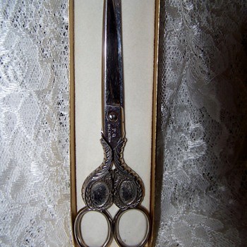 Solingen Commerative Scissors for wedding of Whilhelm & Victoria