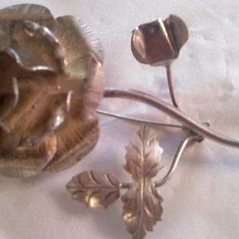 Silver Flower pin 