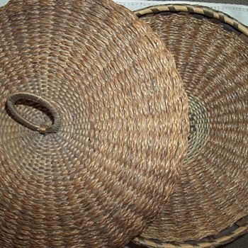 Maine Sweetgrass Basket With Bentwood Rim - Native American