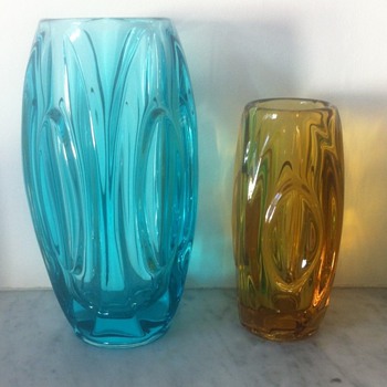 2 Rosice Rudolf Schroetter Lens or Bullet vases no. 914 - Art Glass